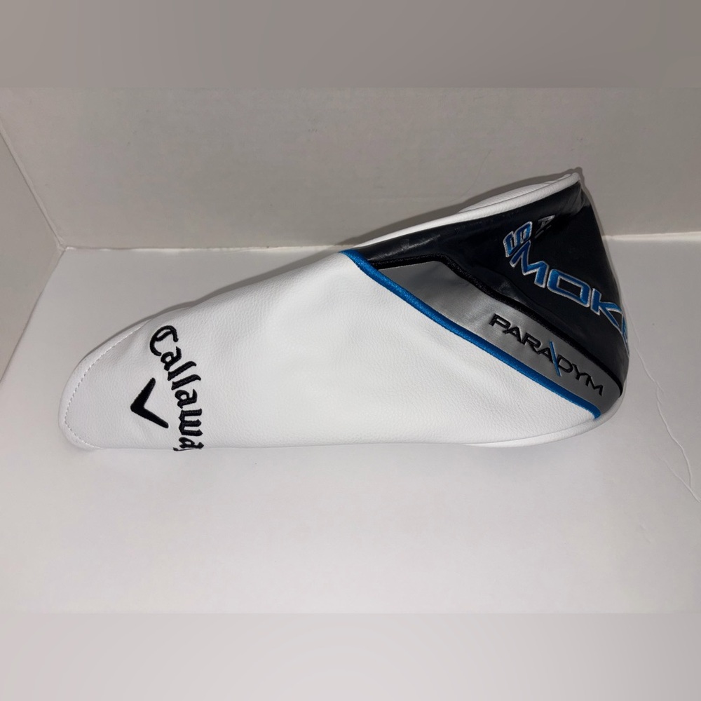 Callaway White and Black Headcover with Blue Accents‎